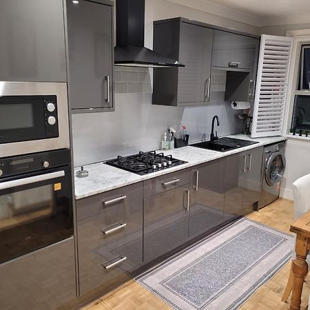 Parkview Apartment Eastbourne Eksteriør billede